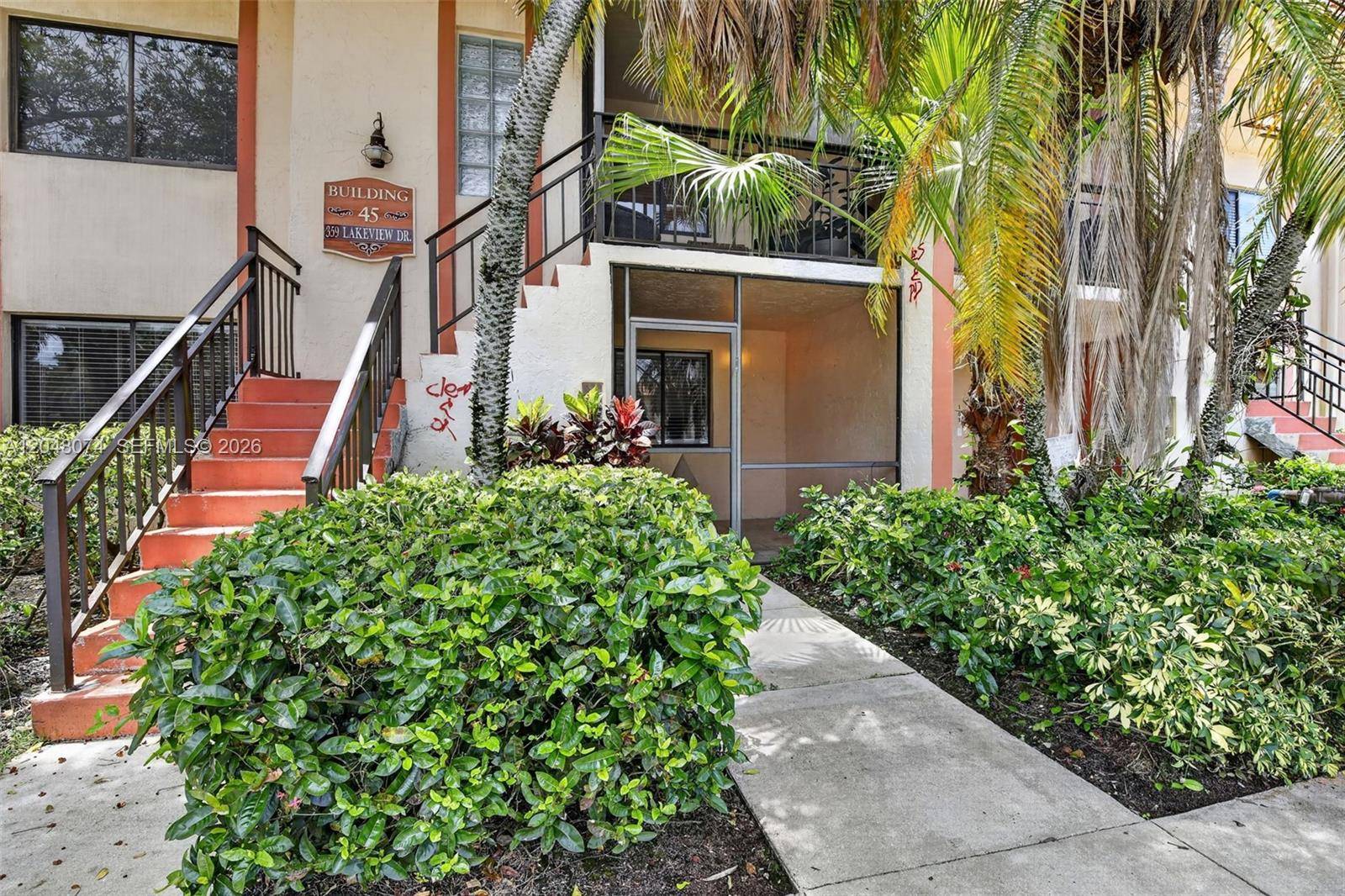 359 Lakeview DrWeston - Condo 1-4 Stories,Condo condo unit 102 - picture