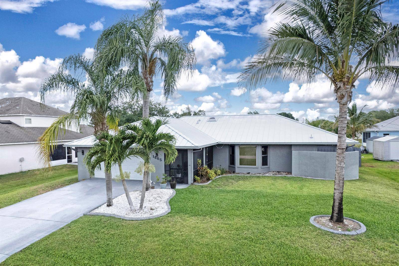 1685 SW SchleicherPort St. Lucie - picture