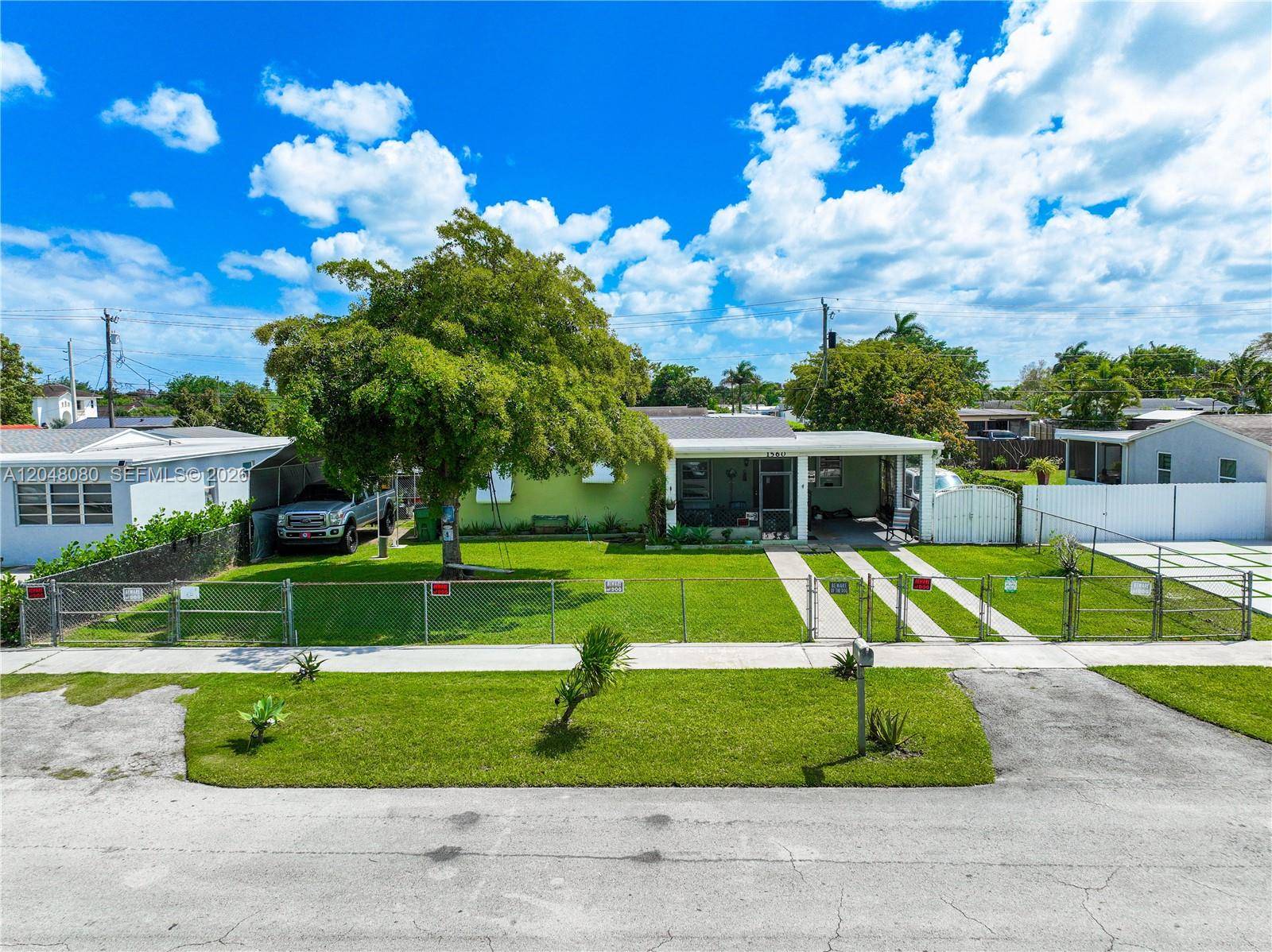 1560 NE 12th StHomestead - picture