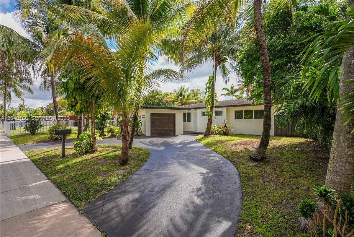 19531 NW 1st PlMiami Gardens - picture