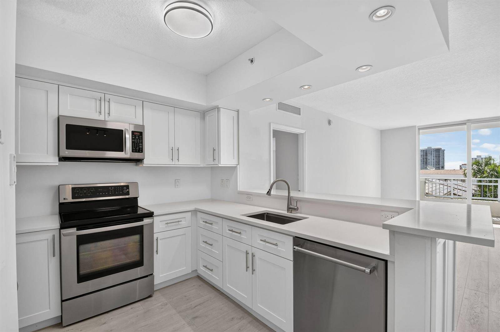 403 S SapodillaWest Palm Beach - Condo condo unit 409 - picture
