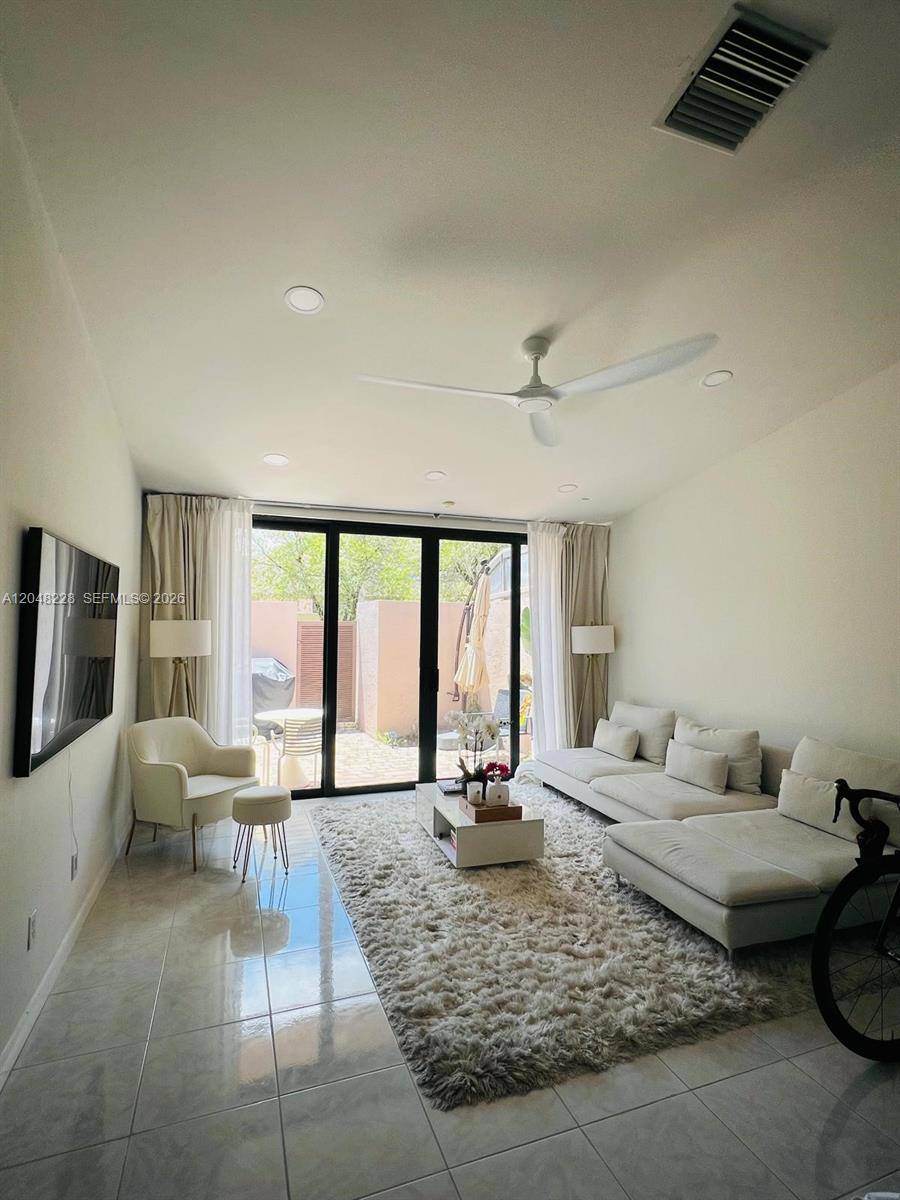 1269 NW 123rd AvePembroke Pines - Townhouse/Villa-Annual,Townhouse condo unit 1269 - picture