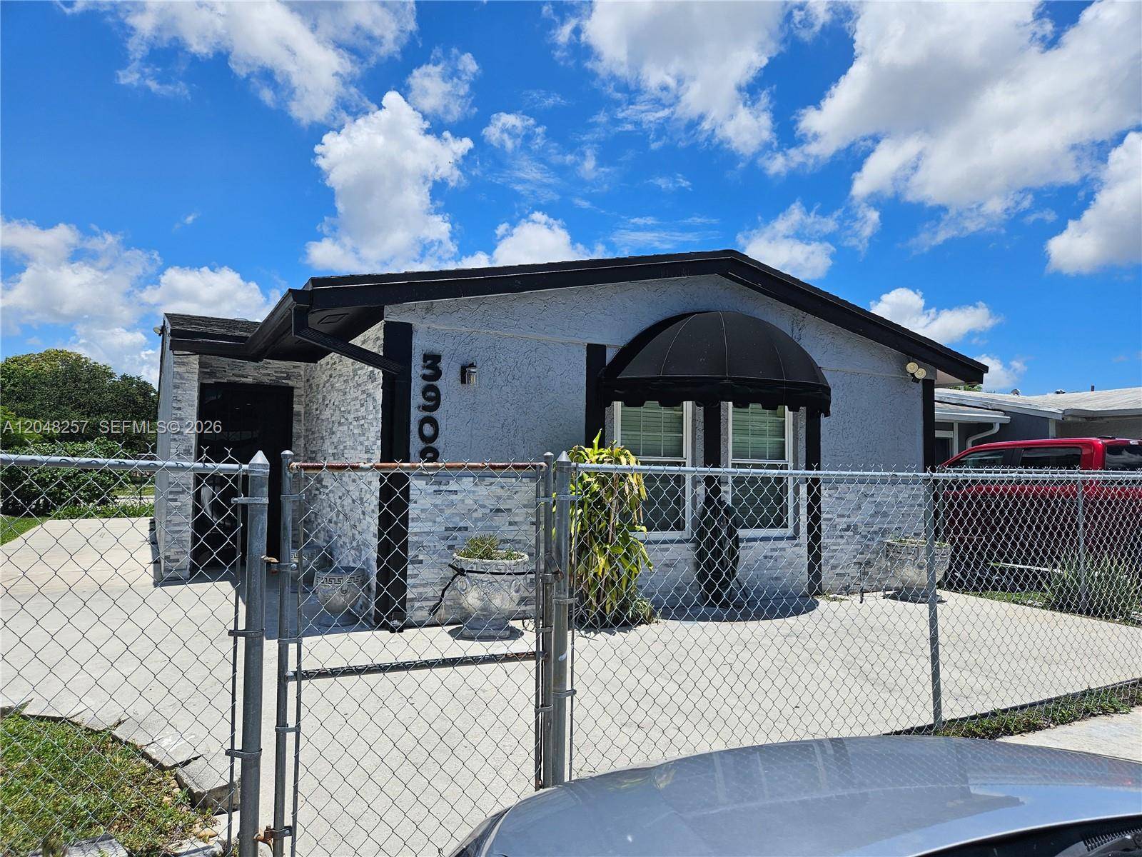 3908 NW 213th StMiami Gardens - picture