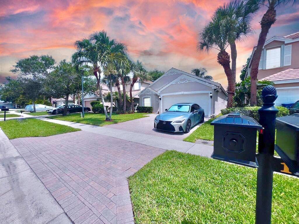 137 CanterburyRoyal Palm Beach - picture
