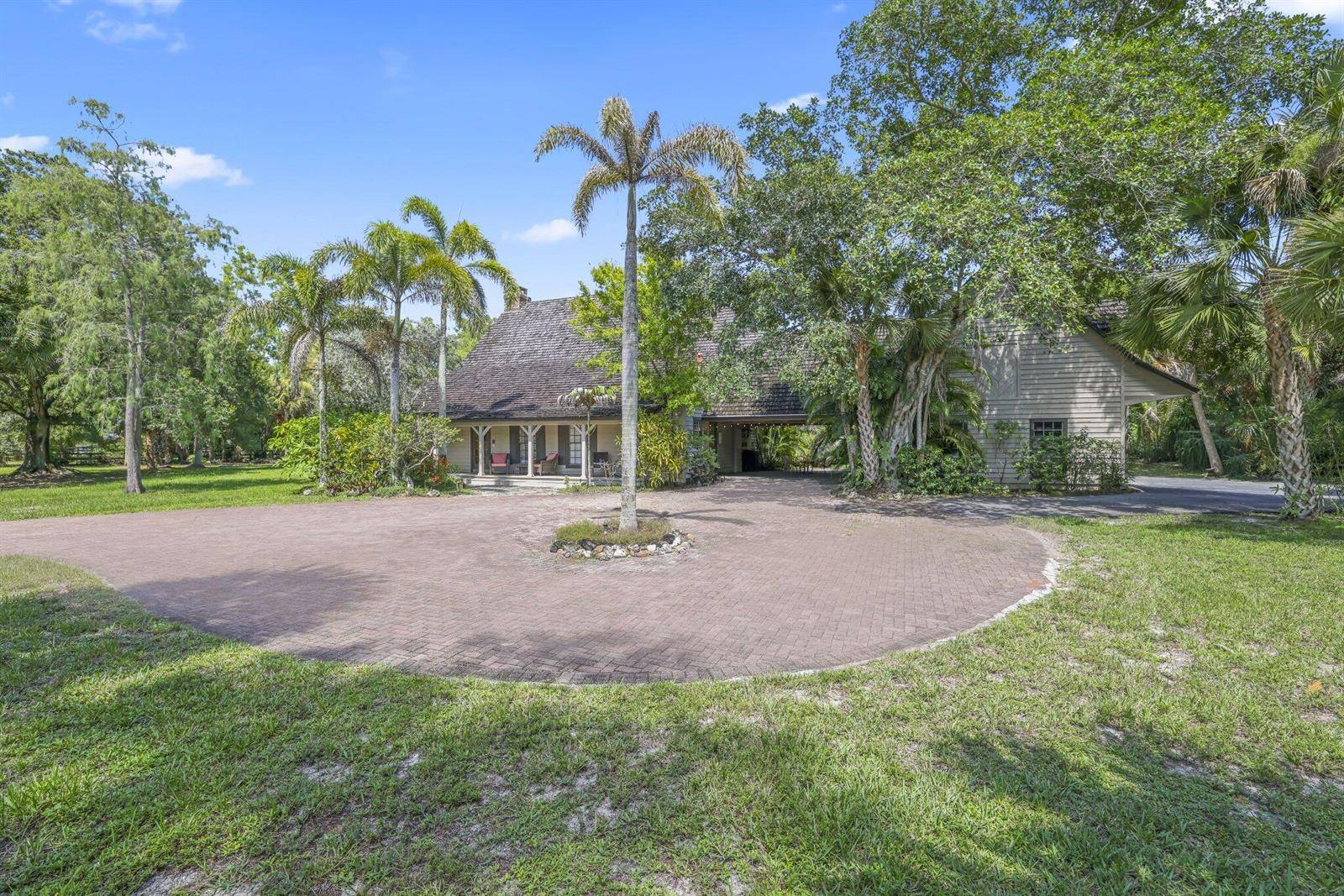 790 E RamblingWellington - picture