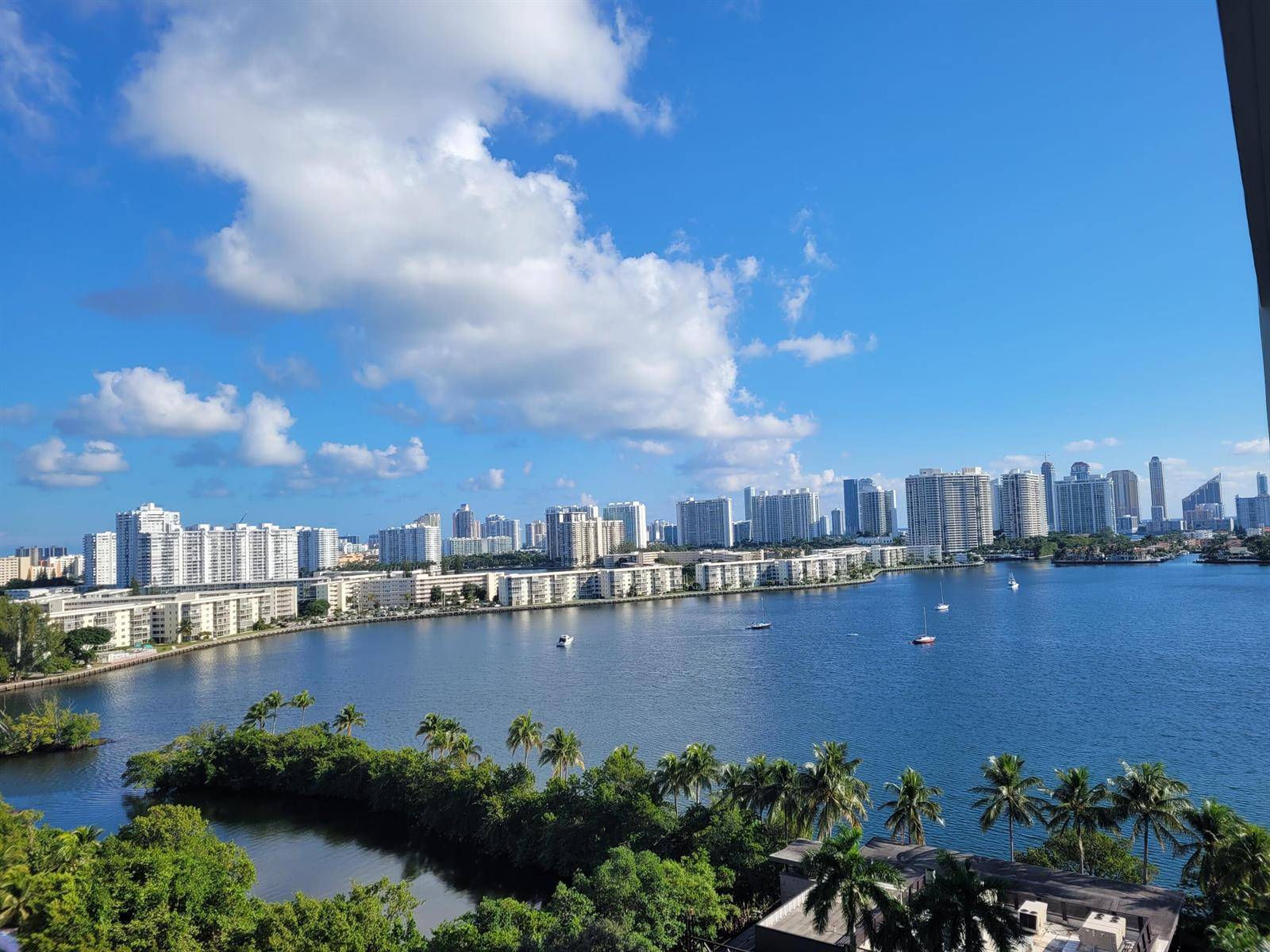 17301 BiscayneNorth Miami Beach - MARINA PALMS RESIDENCES NO condo unit 1202 - picture