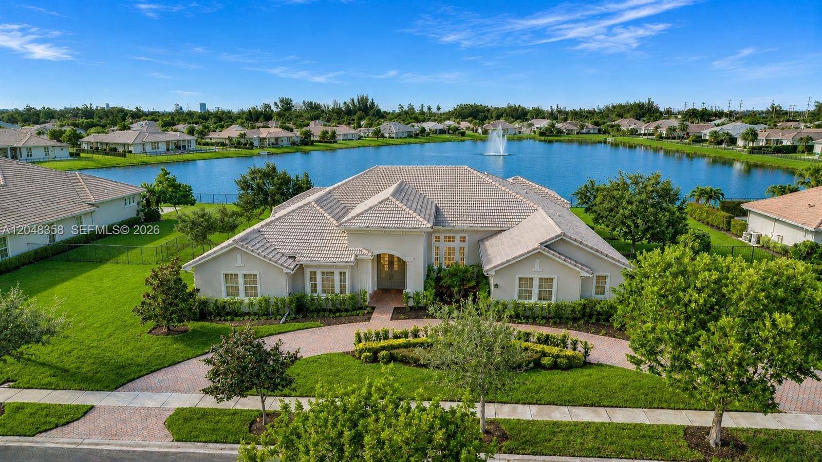 5301 S Sterling Ranch CirDavie - picture