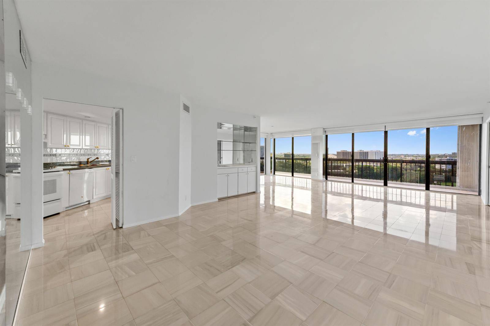 1900 ConsulateWest Palm Beach - LANDS OF THE PRESIDENT/CON,THE CONSULATE ASSOCI condo unit 1004 - picture