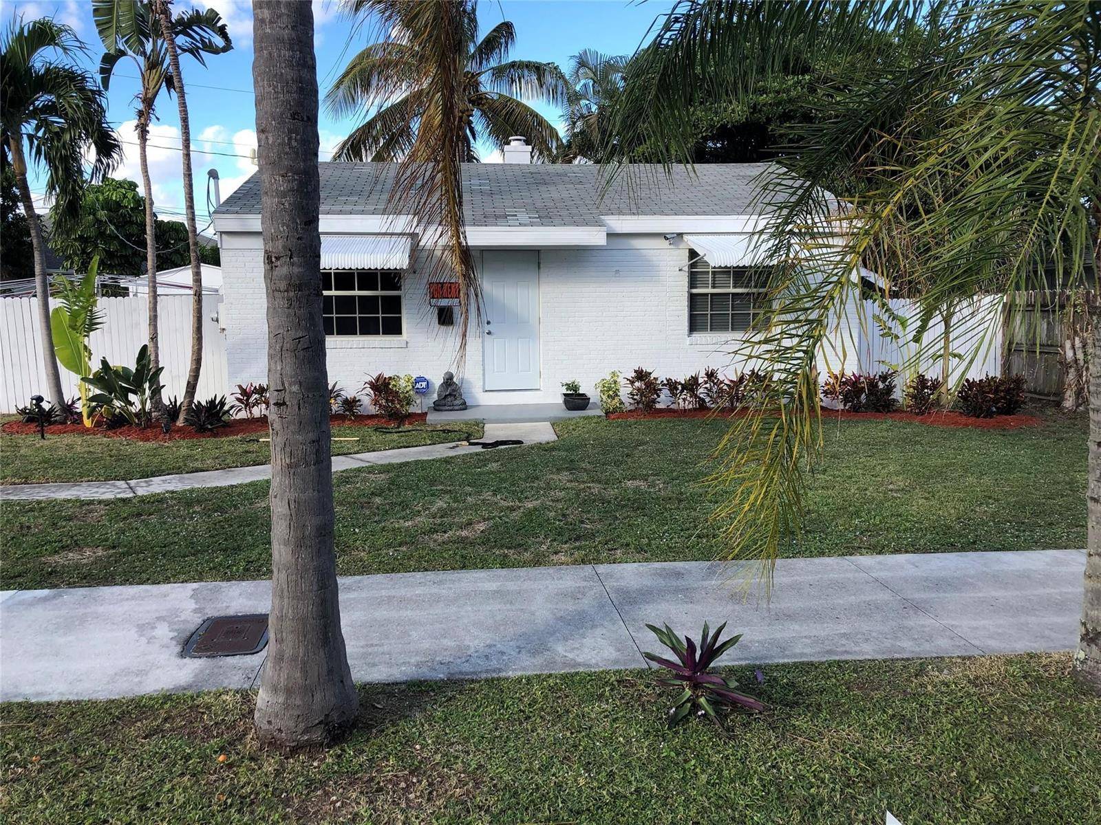 1007 CharlesWest Palm Beach - picture