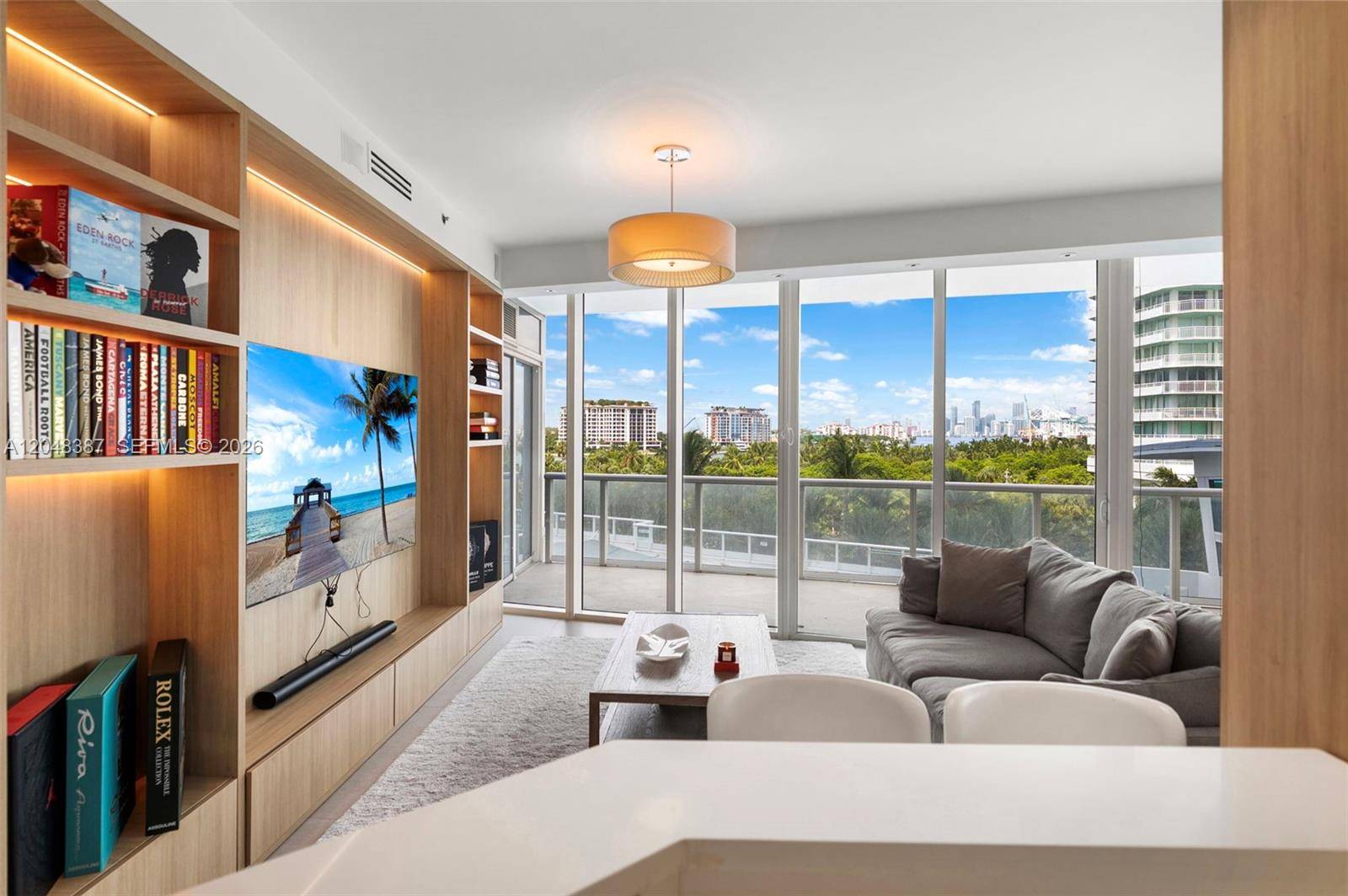 100 S Pointe DrMiami Beach - Condo/Co-Op/Seasonal,Condo condo unit 501 - picture