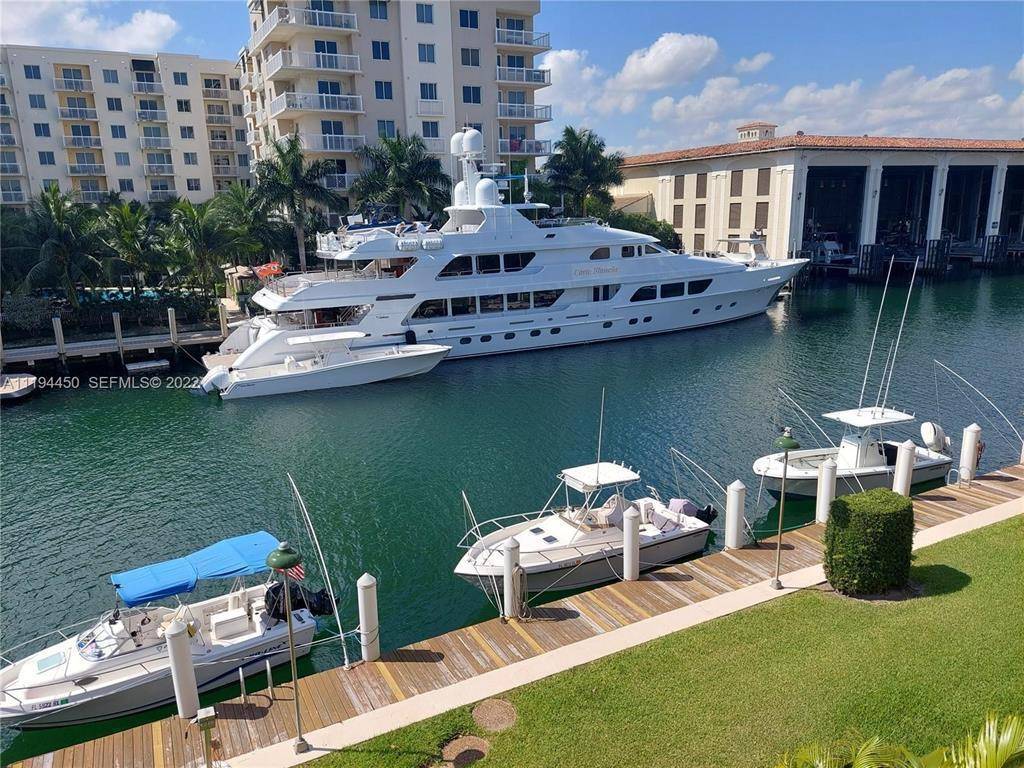 1700 SE 15thFort Lauderdale - CARAVEL CONDOMINIUM APARTM,CARAVEL CONDO condo unit 309 - picture