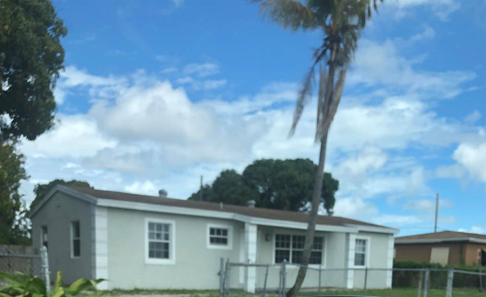 2885 NW 155thMiami - picture