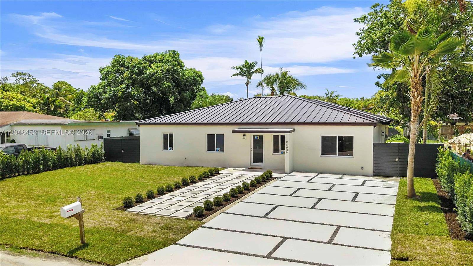 6600 SW 45th StMiami - picture