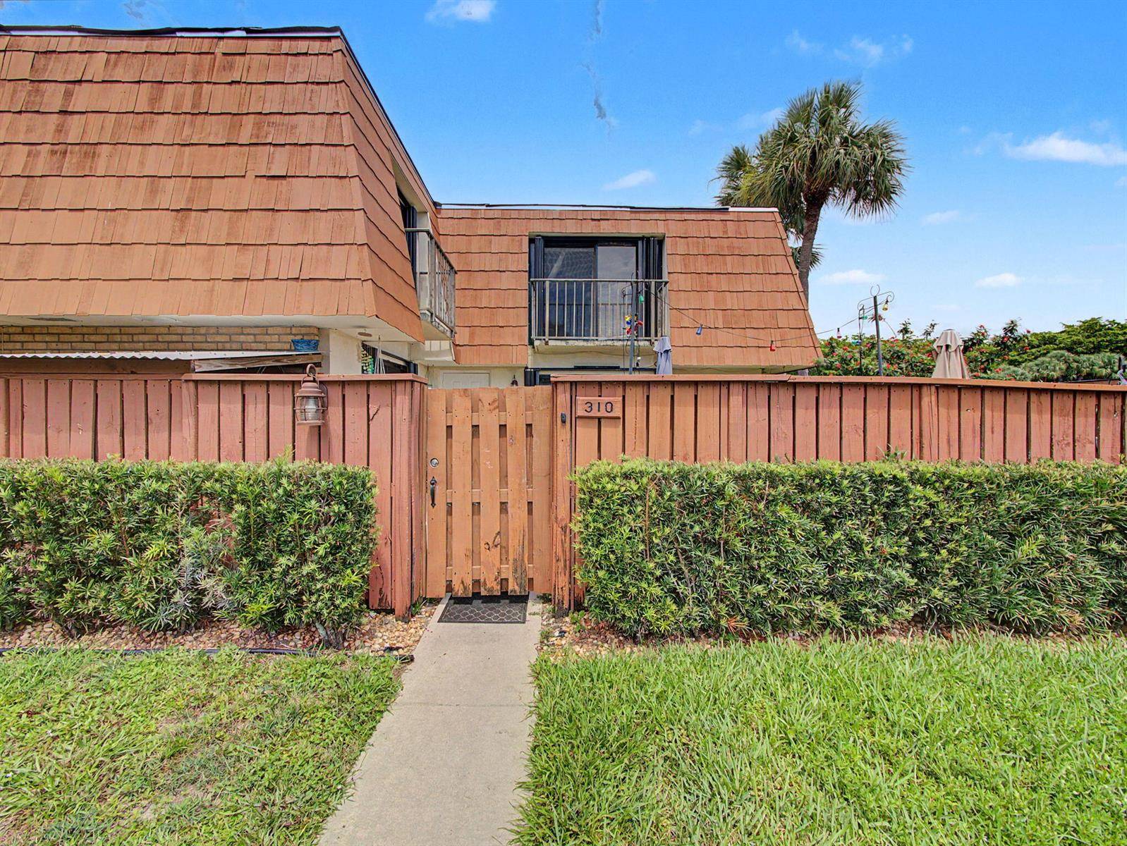 310 ButtonwoodBoynton Beach - CHALET 4 3,SANDALWOOD CHALET condo unit B - picture
