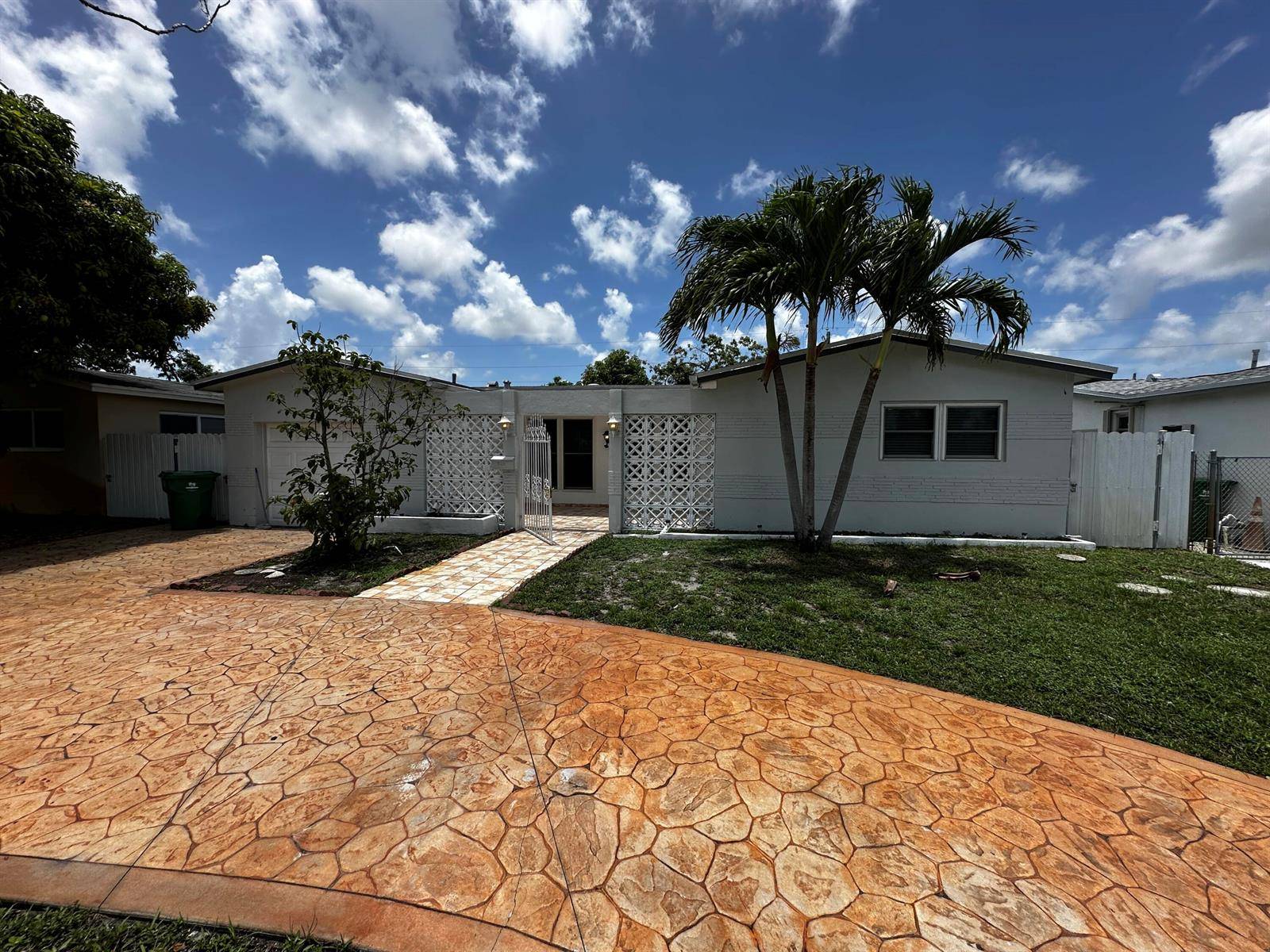 7725 GrandviewMiramar - MIRAMAR PARK FOURTH ADD condo unit 7725 - picture