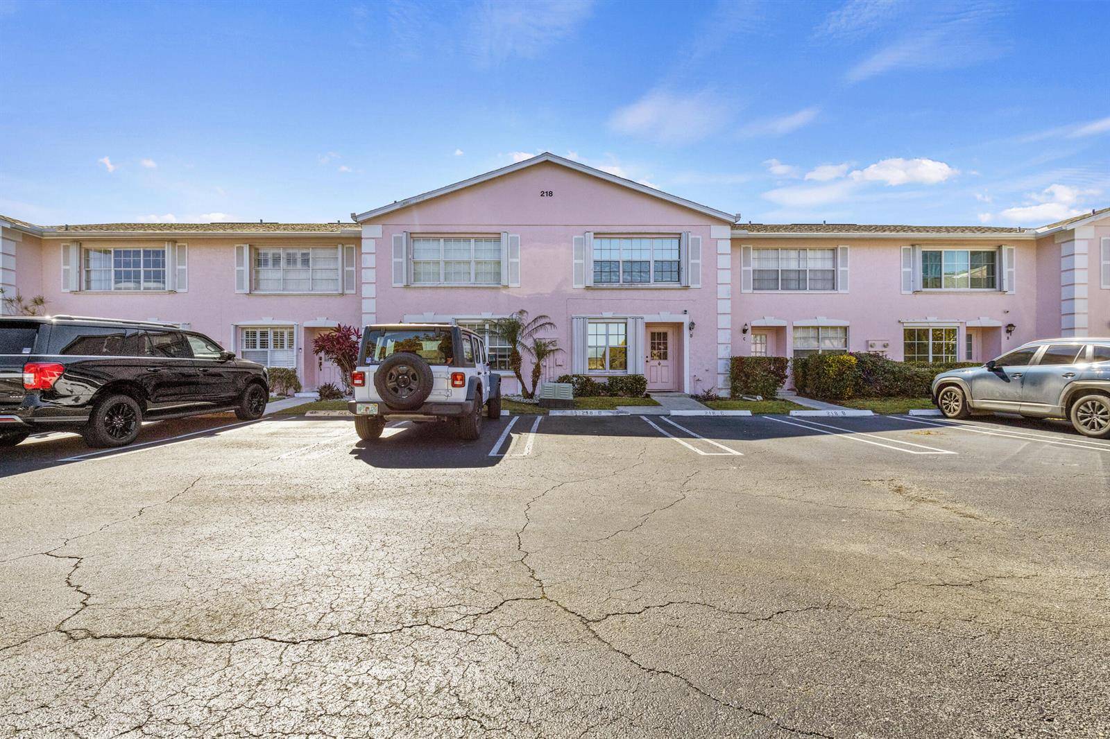218 Foxtail - CHARTER CLUB OF PALM BEACH condo unit B - picture