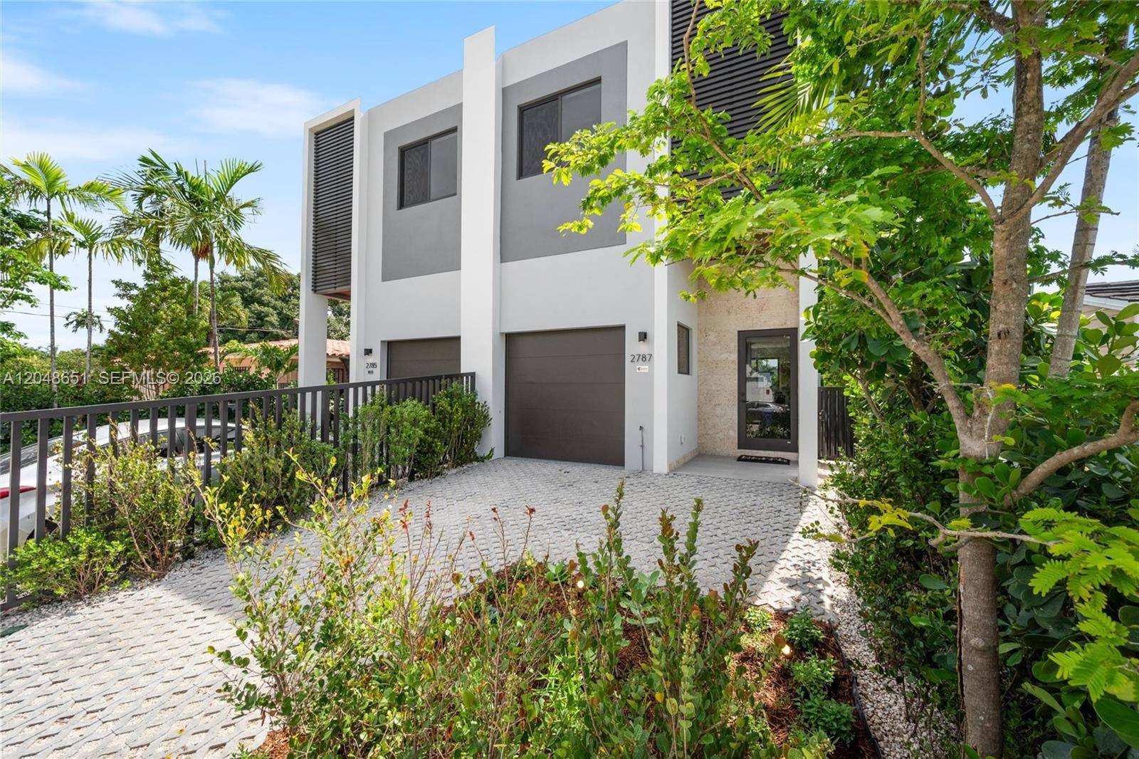 2787 SW 34th AveMiami - picture