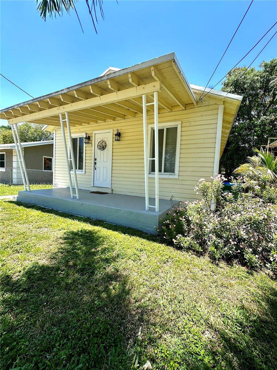 3611 OAK AVMiami - picture