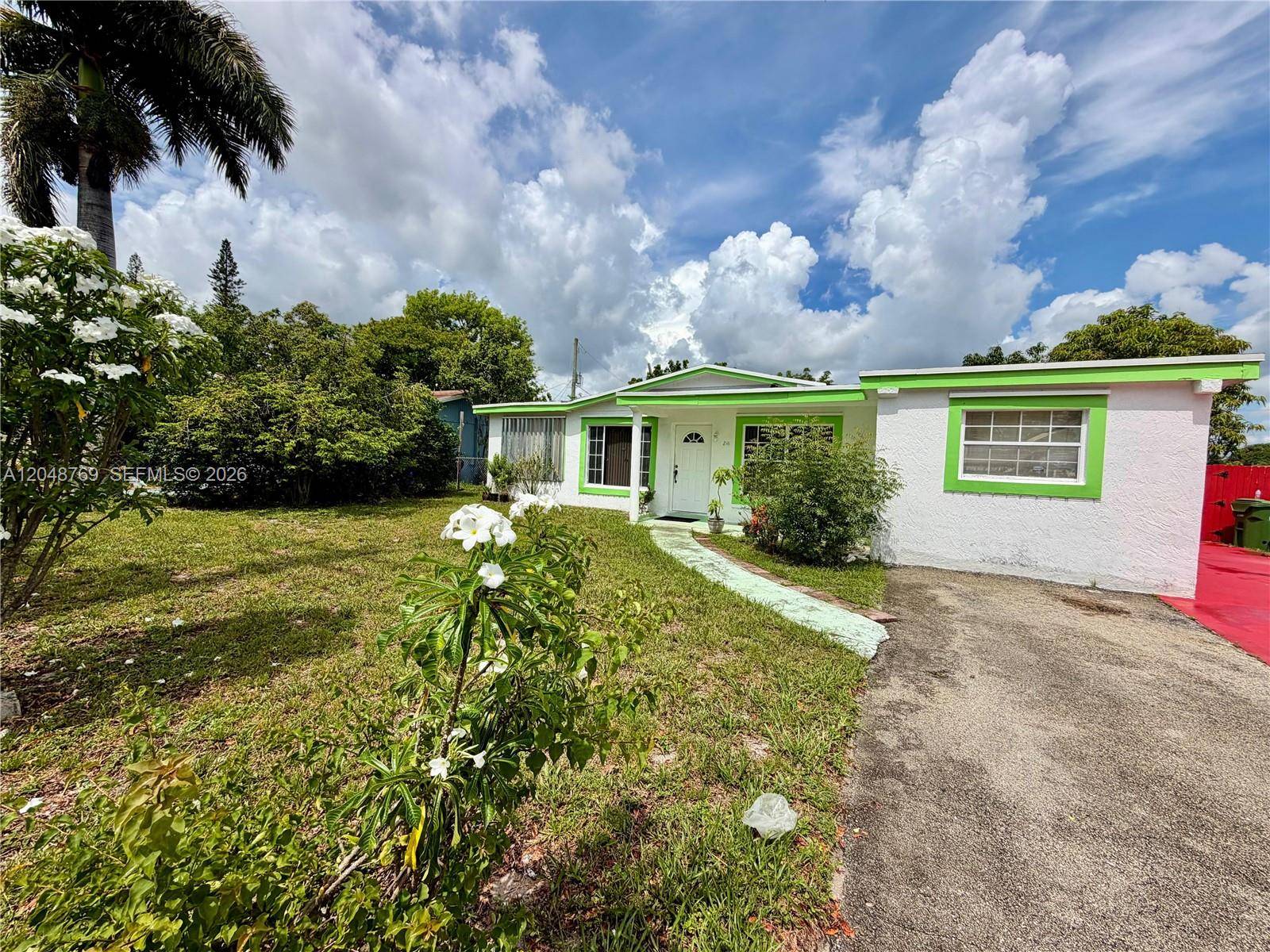 2141 NW 26th AveFort Lauderdale - picture