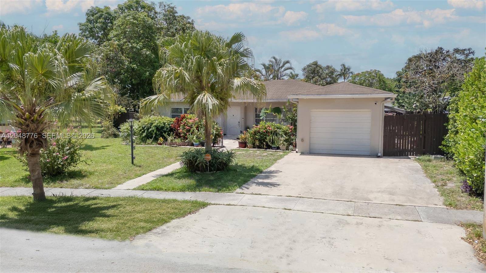 5045 SW 10th StMargate - picture