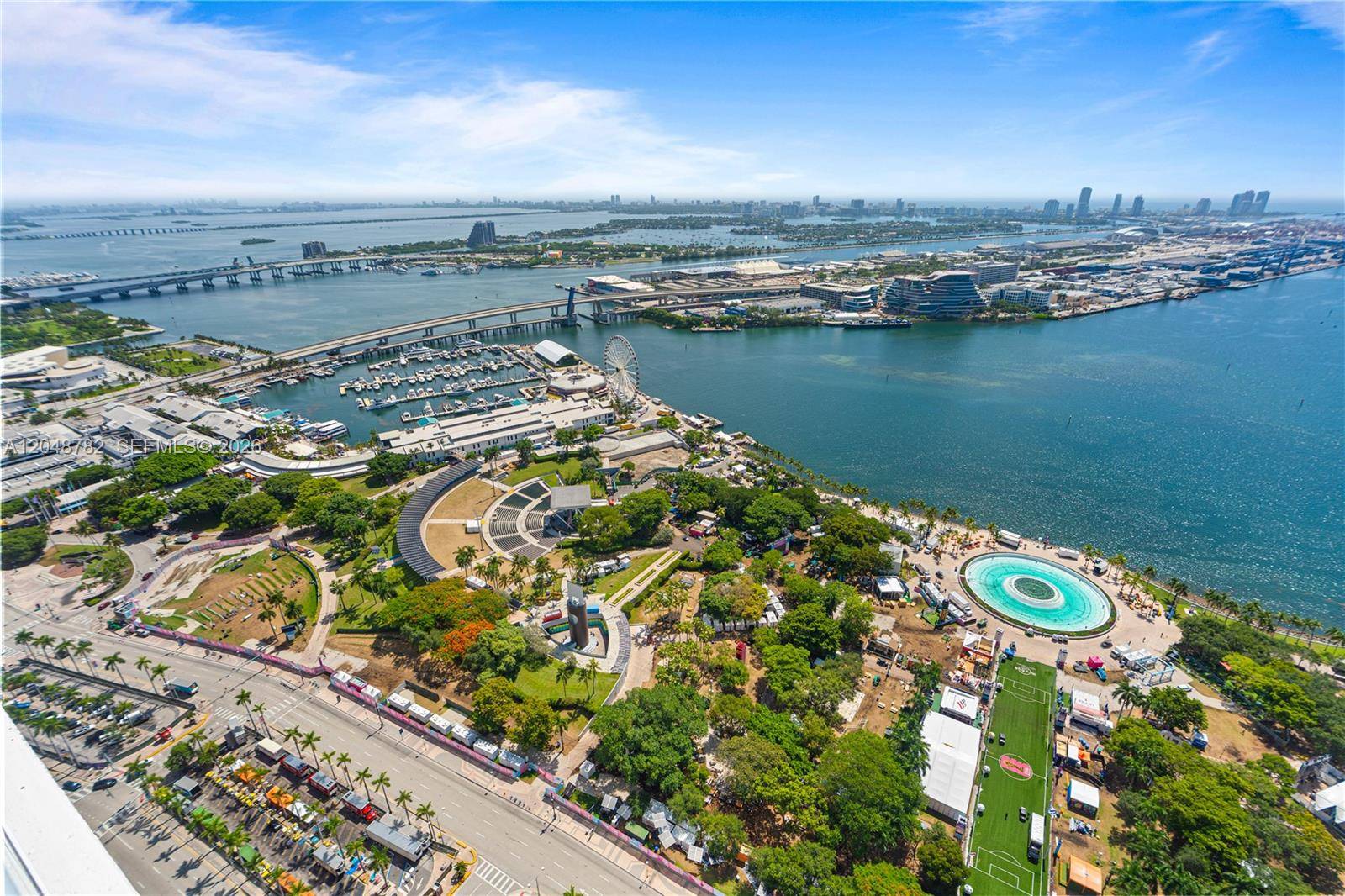 50 Biscayne BlvdMiami - 50 Biscayne condo unit 5210 - picture