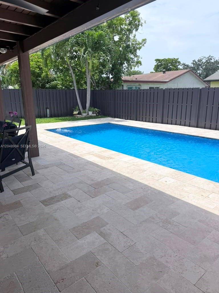 9211 NW 32nd PlSunrise - picture
