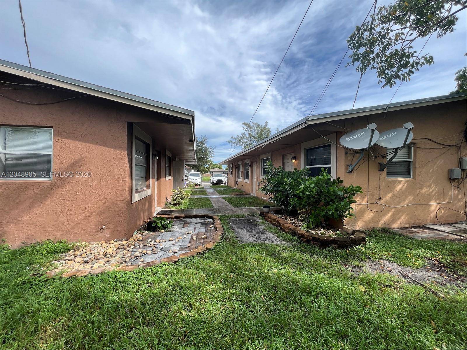 3028 NW 2nd StPompano Beach - picture