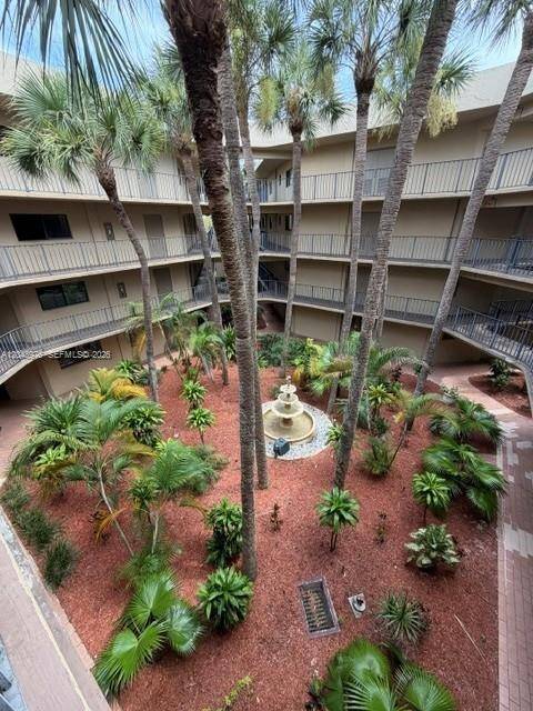 8635 NW 8th StMiami - FOX CHASE CONDO #3 condo unit 303 - picture