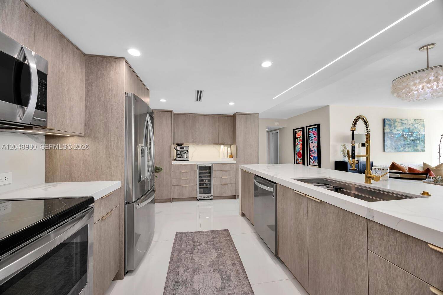 155 Ocean Lane DrKey Biscayne - COMMODORE CLUB WEST CONDO condo unit 413 - picture