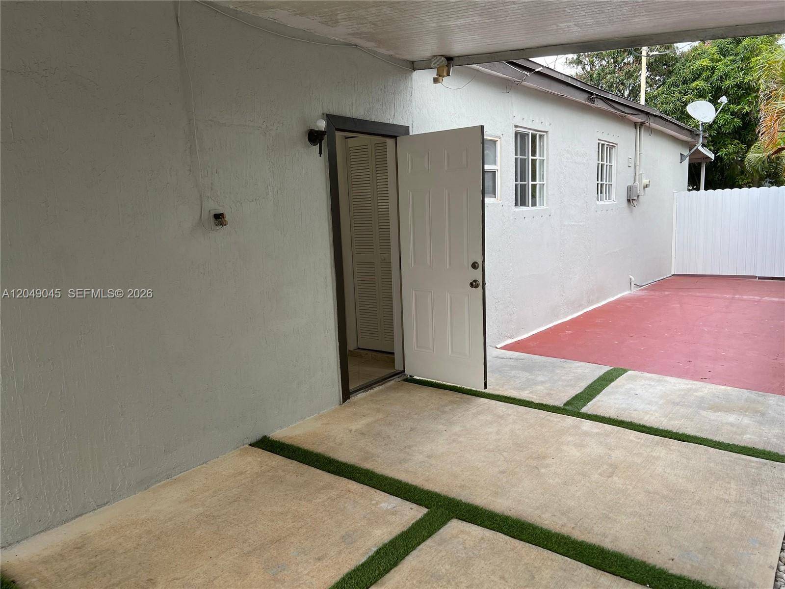 4365 W 1st AveHialeah - Single Family-Annual,House condo unit 1 - picture
