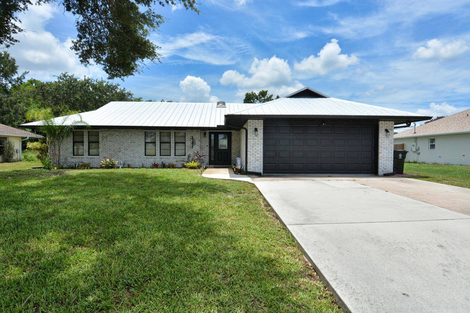 2082 SE CamiloPort St. Lucie - picture