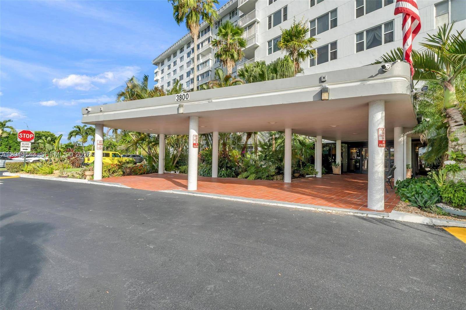 3800 Hillcrest DrHollywood - Condo 1-4 Stories,Condo condo unit 422 - picture
