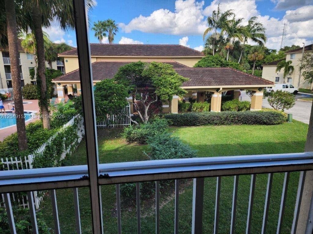460 S PARKHollywood - PINEHURST CLUB CONDO condo unit 209 - picture