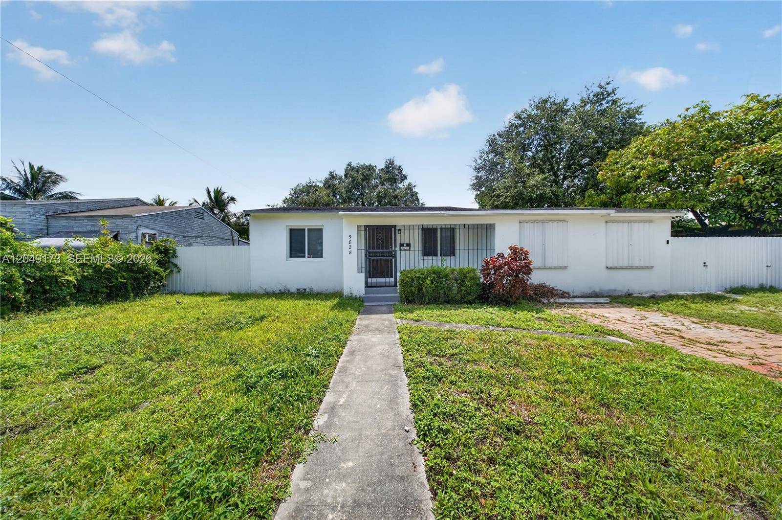 9828 NW 26th AveMiami - picture