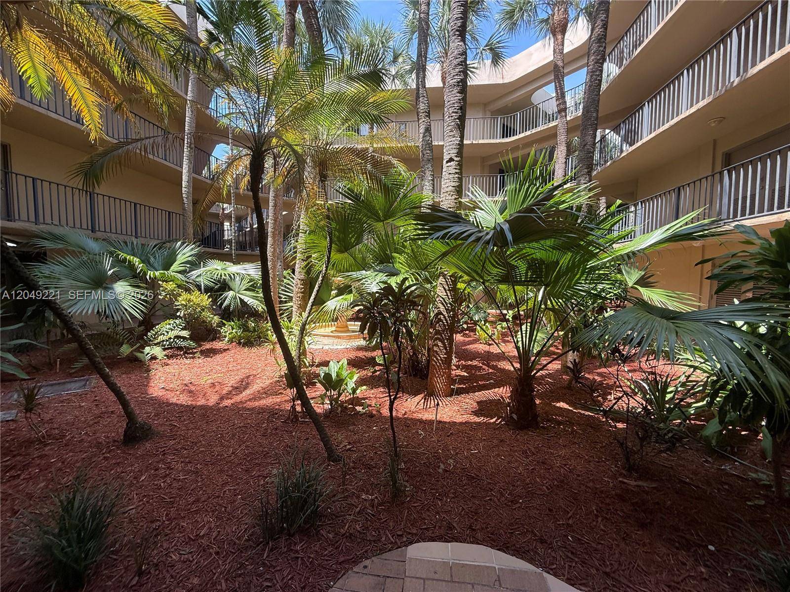 8625 NW 8th StMiami - Condo 1-4 Stories,Condo condo unit 420 - picture