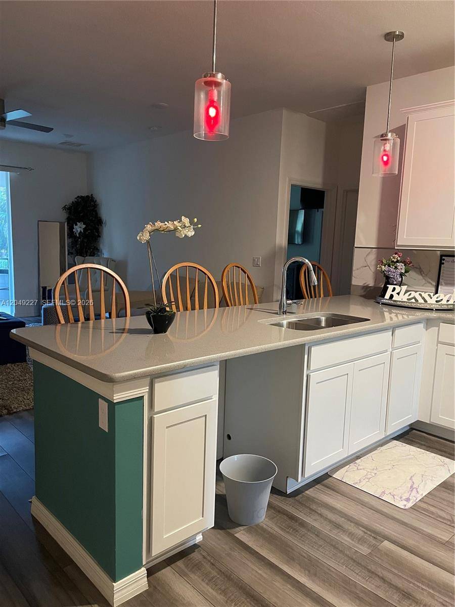 6157 NW Gatun DrPort St. Lucie - picture