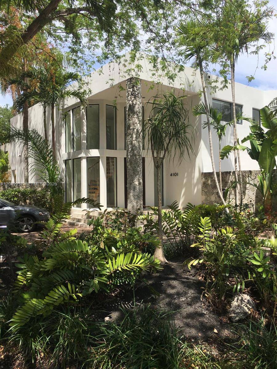 4101 Battersea RdMiami - Single Family-Annual,House condo unit 1 - picture