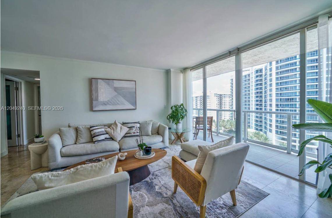 5900 Collins AveMiami Beach - Condo/Co-Op/Annual,Condo condo unit 1406 - picture