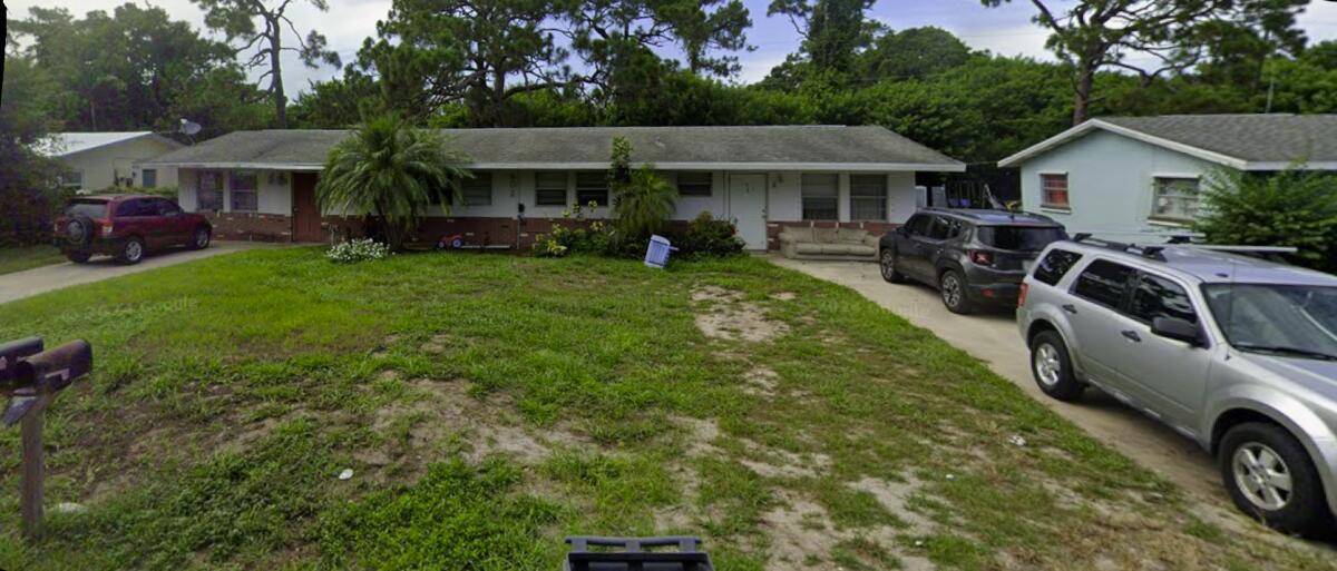 902 N LakeFort Pierce - picture