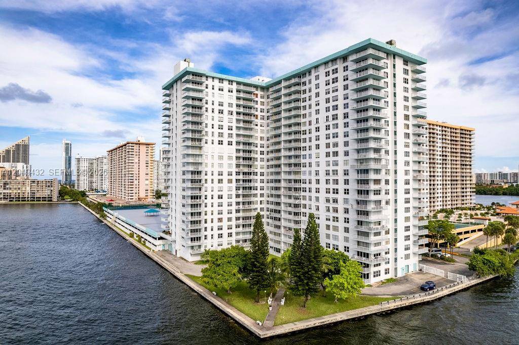 301 174th StSunny Isles Beach - Condo 5+ Stories,Condo condo unit L05 - picture