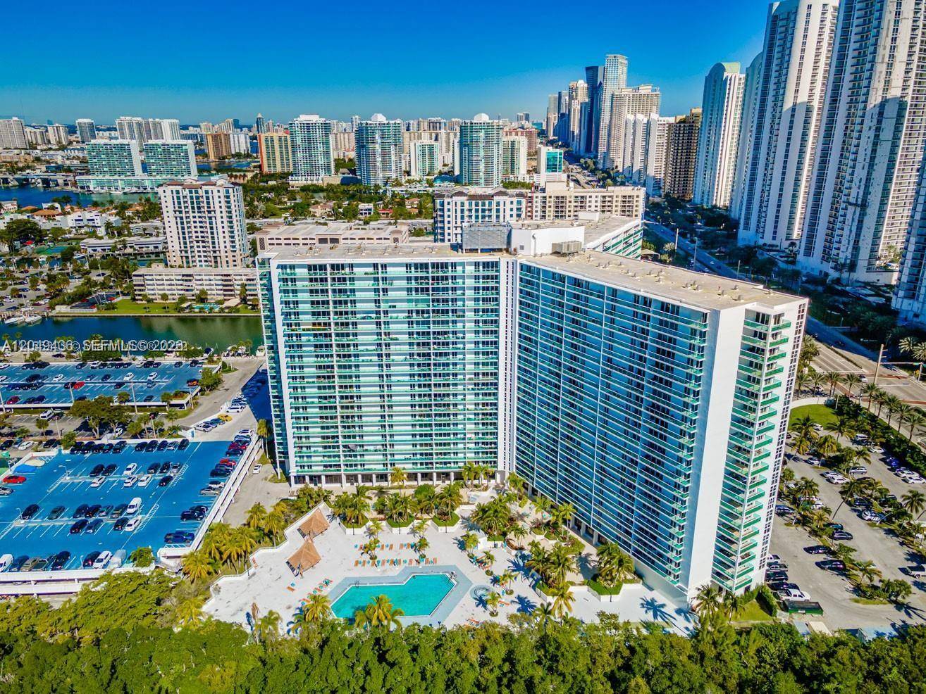 100 Bayview DrSunny Isles Beach - Condo/Co-Op/Annual,Condo condo unit 1622 - picture