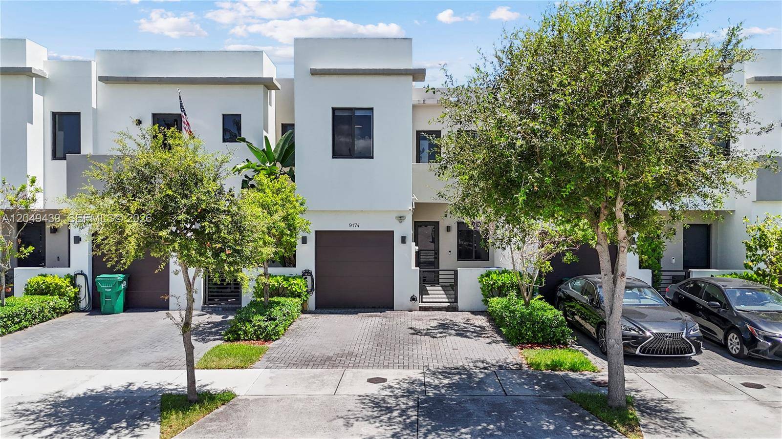 9174 SW 5th LnMiami - picture