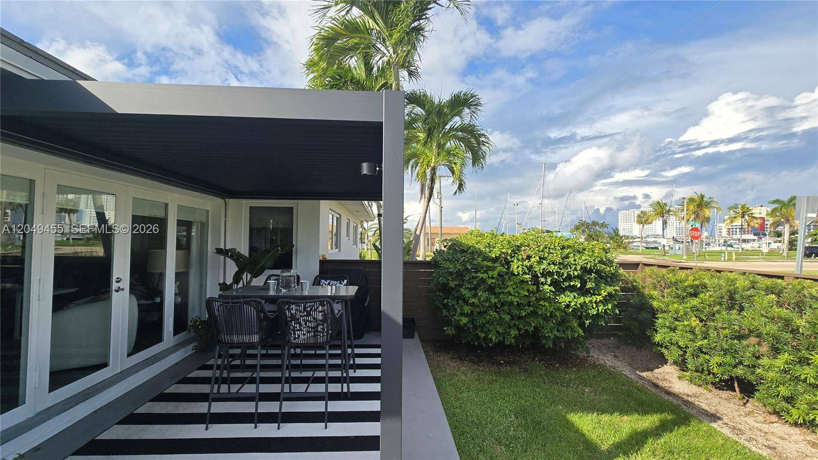 800 Polk StHollywood - Single Family-Annual,House condo unit / - picture