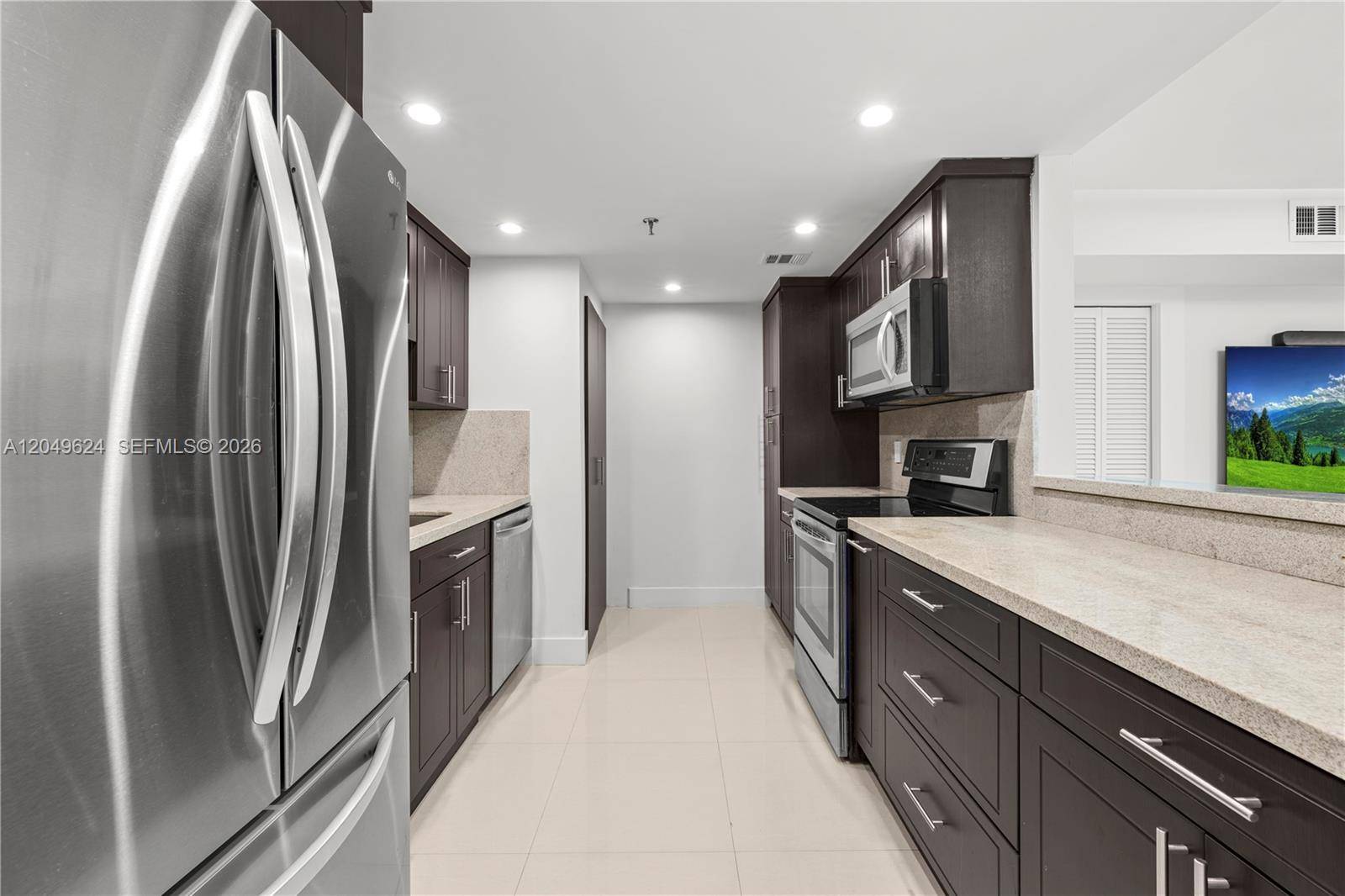 2457 Collins AveMiami Beach - Condo/Co-Op/Annual,Condo condo unit 307 - picture
