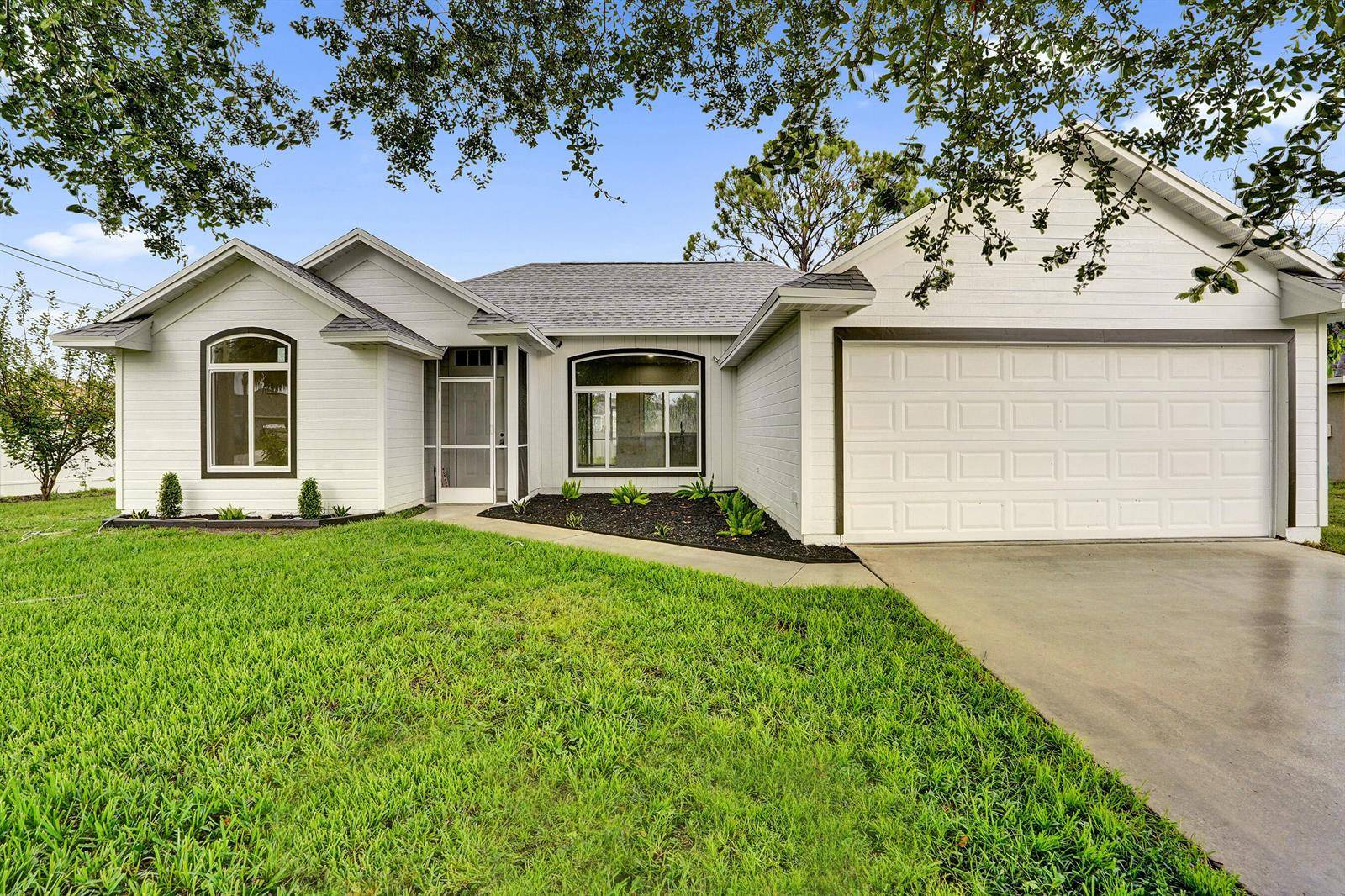 1237 SW EdinburghPort St. Lucie - picture