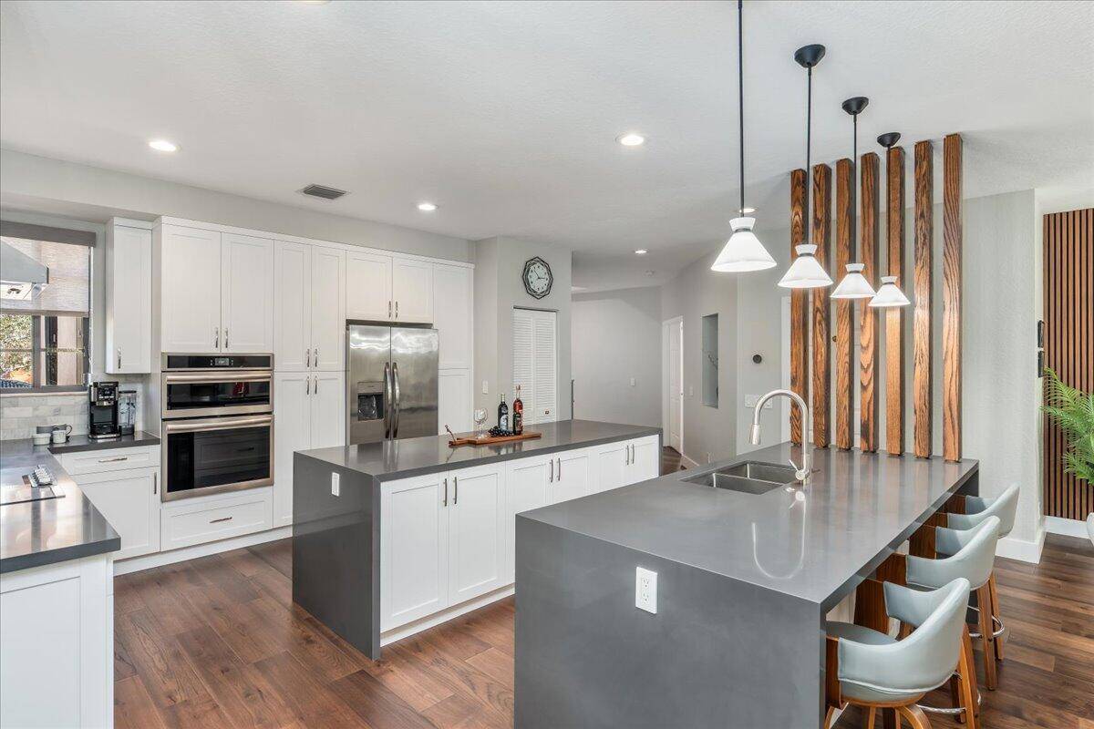 2802 KinsingtonWeston - LEGENDS AT WESTON HILLS,The Legends condo unit 27-4 - picture