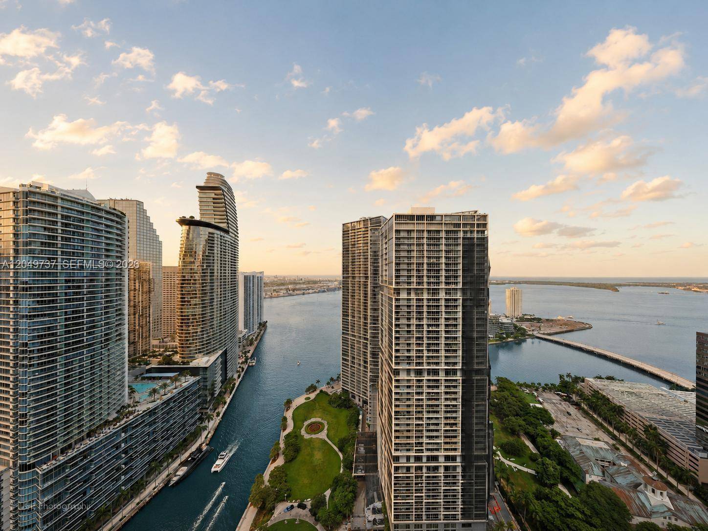 77 SE 5th StreetMiami - Viceroy Residences condo unit UPH01 - picture