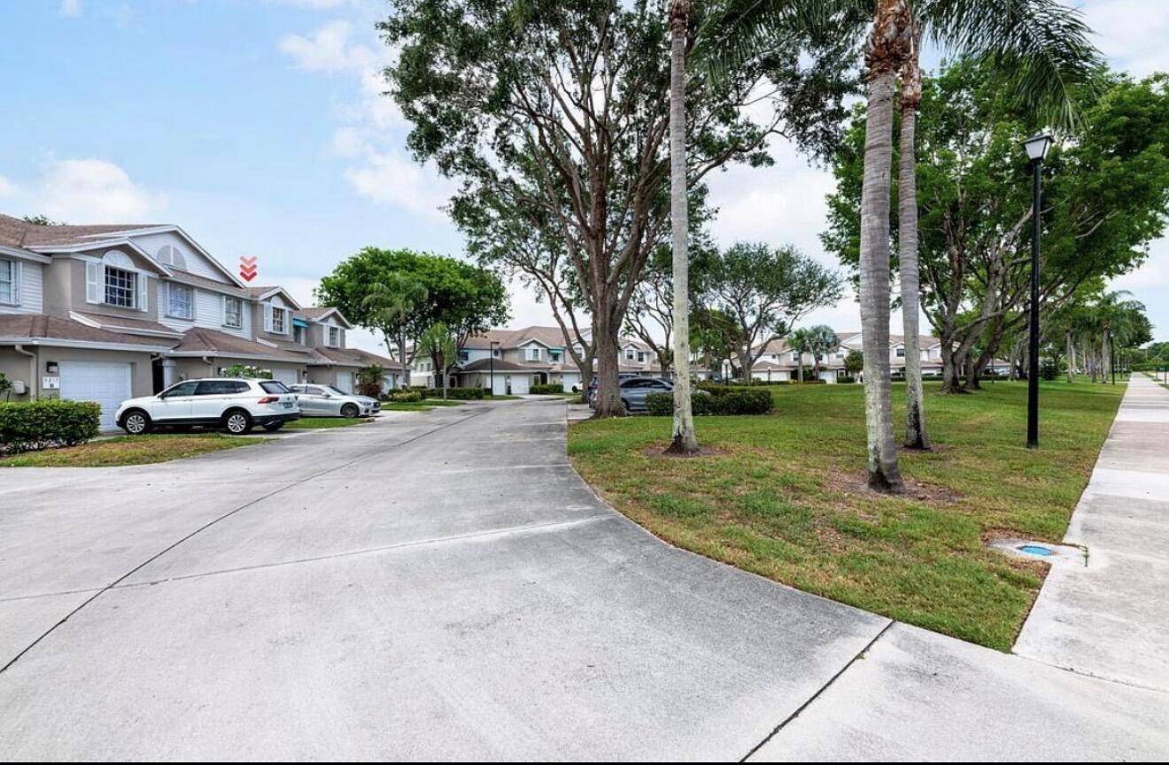 9217 Boca GardensBoca Raton - BOCA GARDENS 3 condo unit D - picture