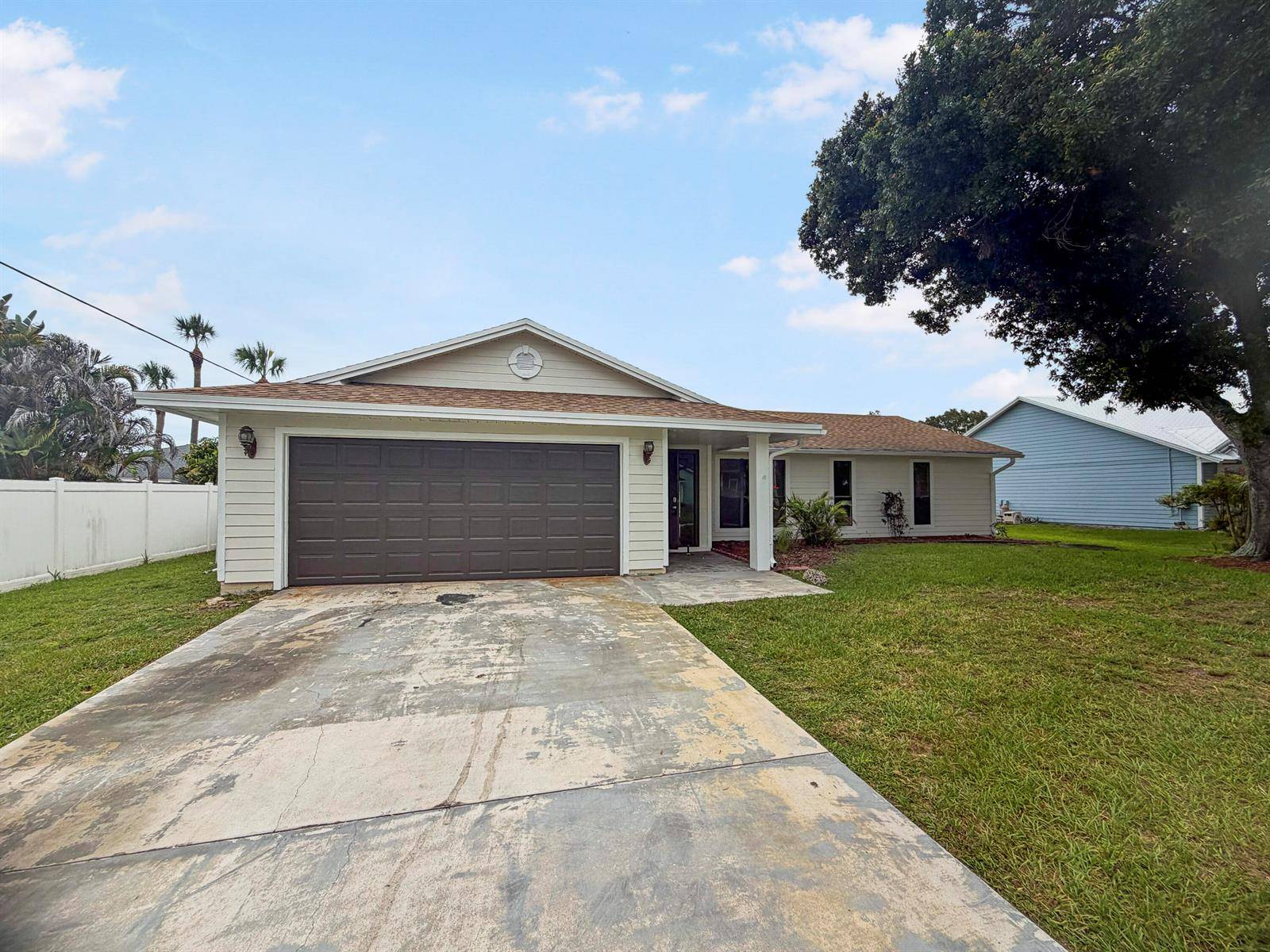 2305 SW FernPort St. Lucie - picture