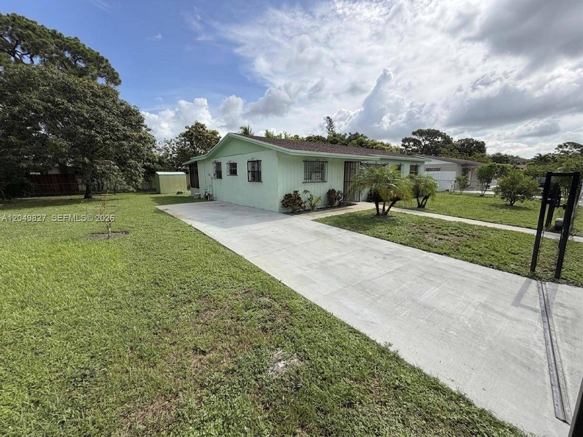 3851 NW 210th TerMiami Gardens - picture